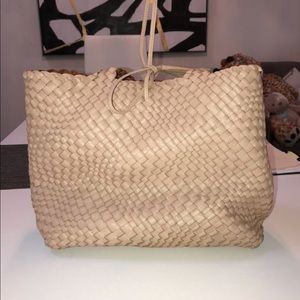 Nude tote bag